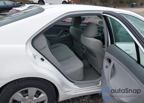 2011 Toyota Camry Le z USA, uszkodzony, nr VIN 4T1BF3EK8BU740714